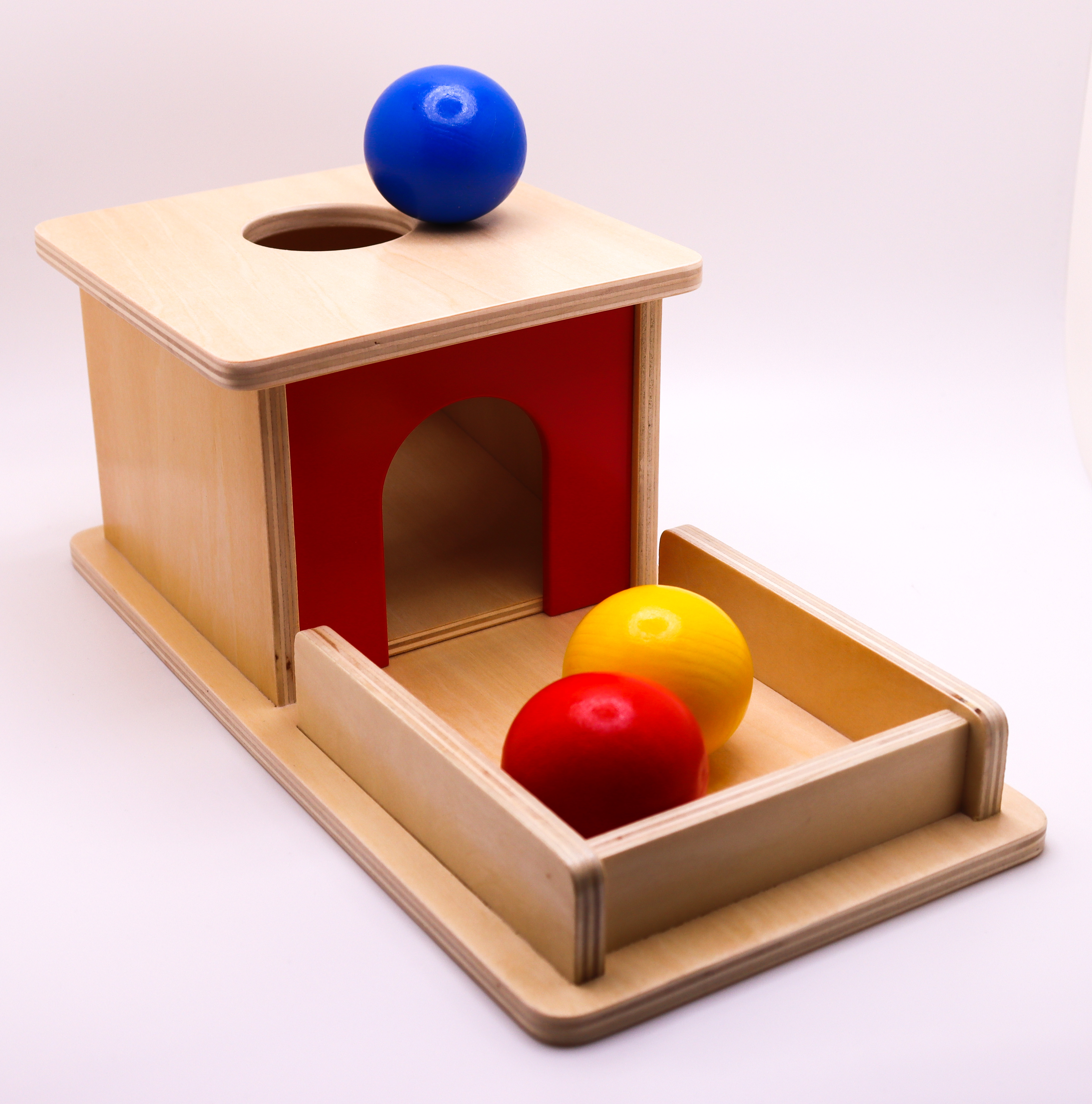 Ball drop and roll box